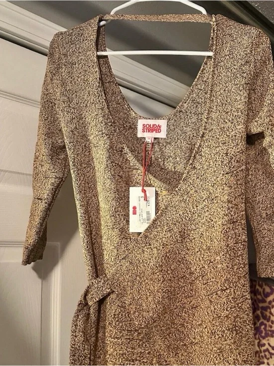 NWT Solid & Striped “The Lilla” wrap dress. Beautiful textured knit in neutral - Picture 9 of 9